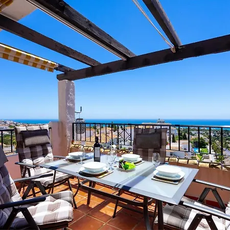 Hillside Flat With Pool In Calahonda By Costarentals - Ref 135 * Sitio de Calahonda